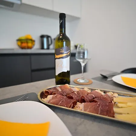 Beballo Znjan شقة